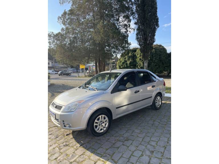 FORD - FIESTA - 2008/2008 - Bege - R$ 23.900,00