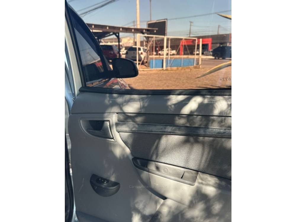 CHEVROLET - PRISMA - 2012/2012 - Prata - Sob Consulta