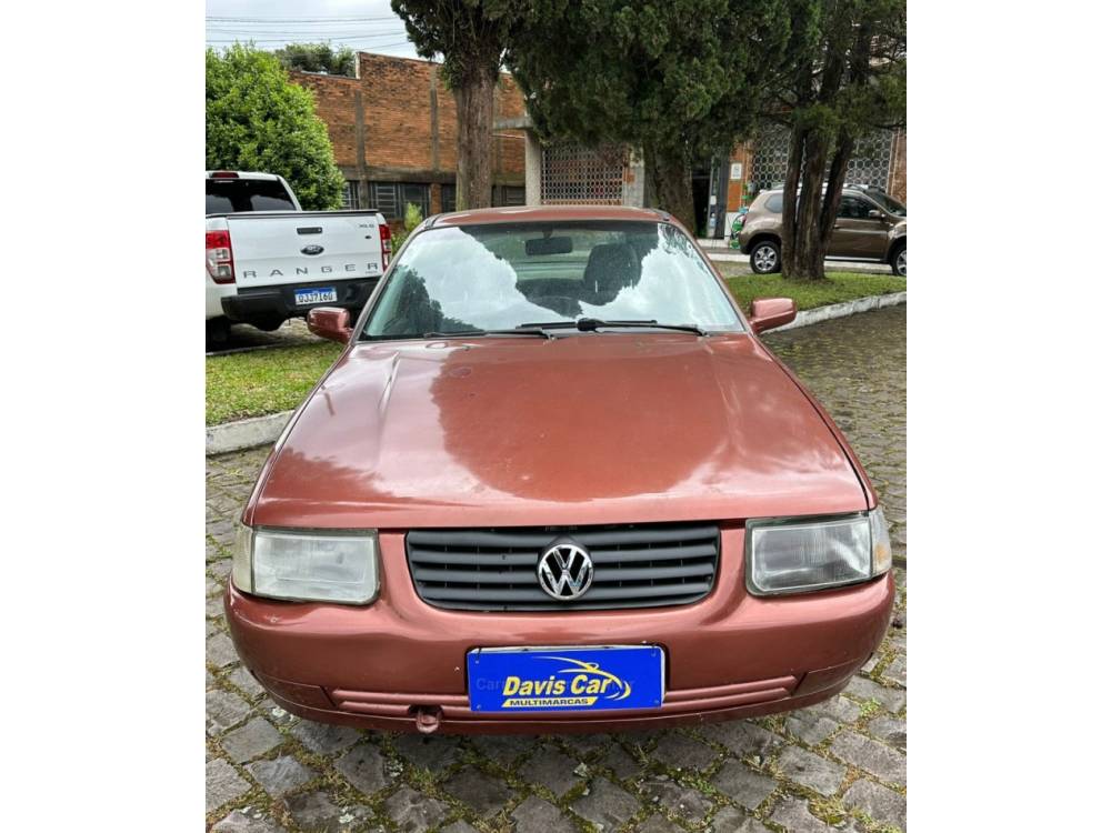 VOLKSWAGEN - SANTANA - 2000/2000 - Vermelha - R$ 17.900,00